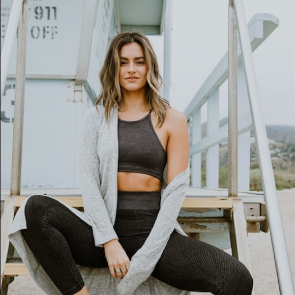 HUGE SALE IN PROGRESS.... 🤍🤍 - Picture 1 of 8